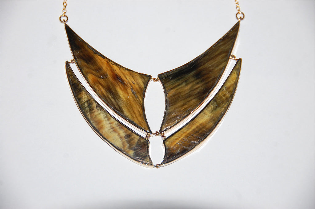 Double horn flying fish fin necklace